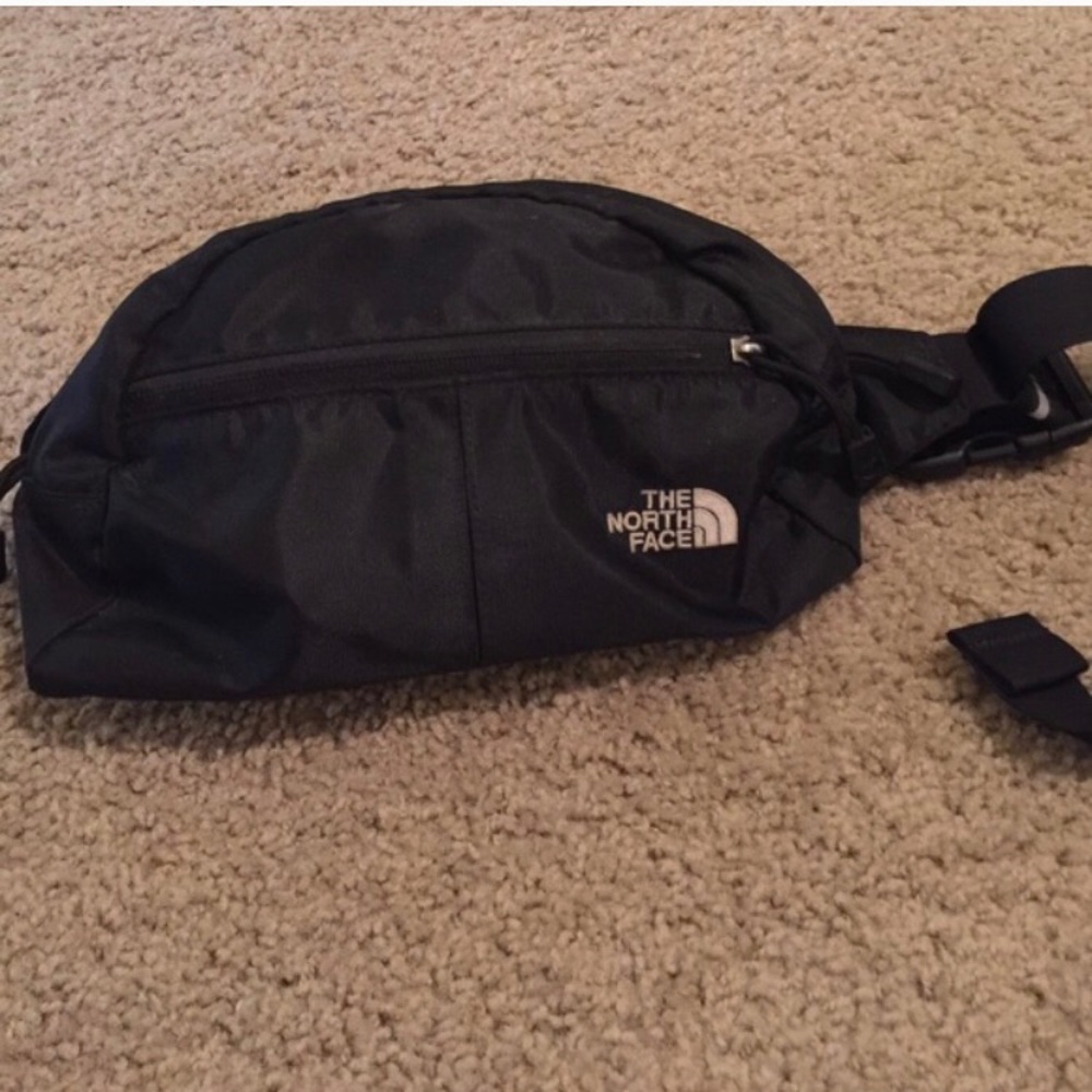 The north face black fanny pack
